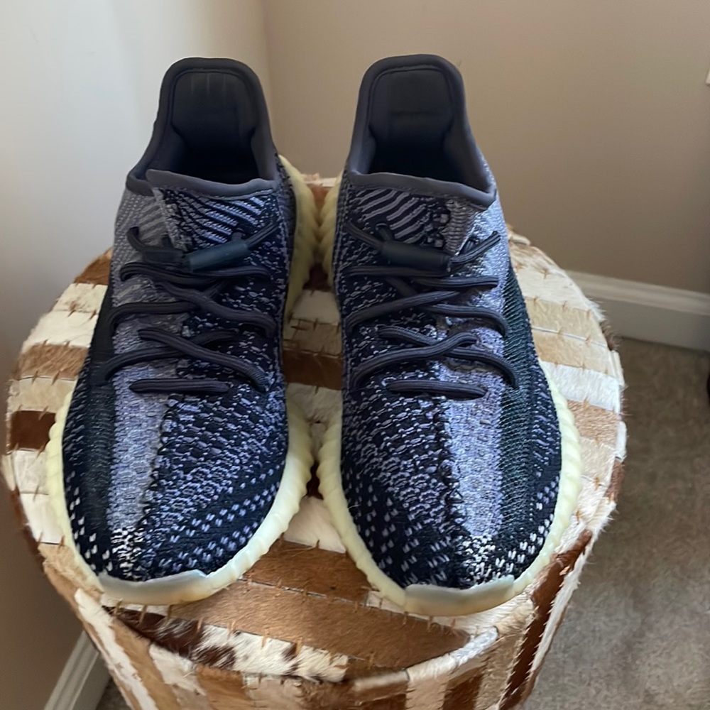 Yeezy Sneakers